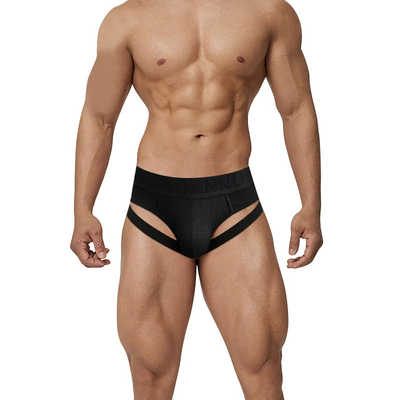AD769 — Black — model-worn product photograph