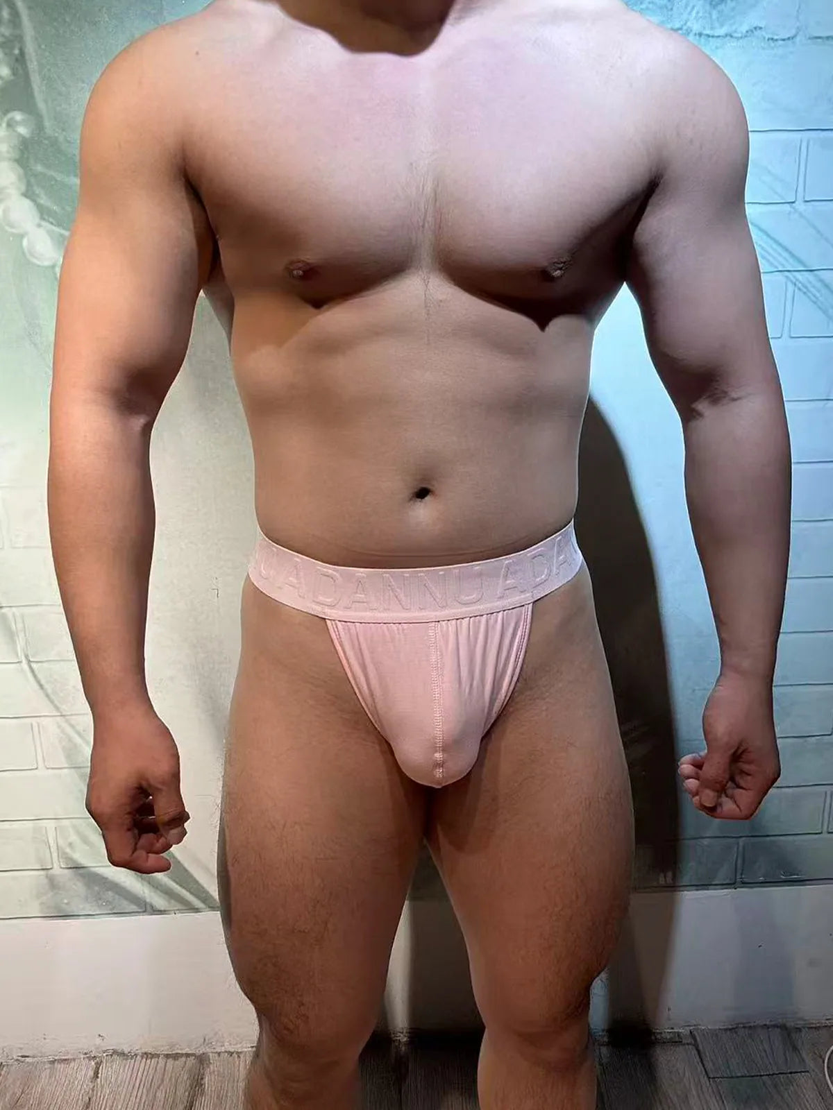 AD797 — Pink — front view on supplier model
